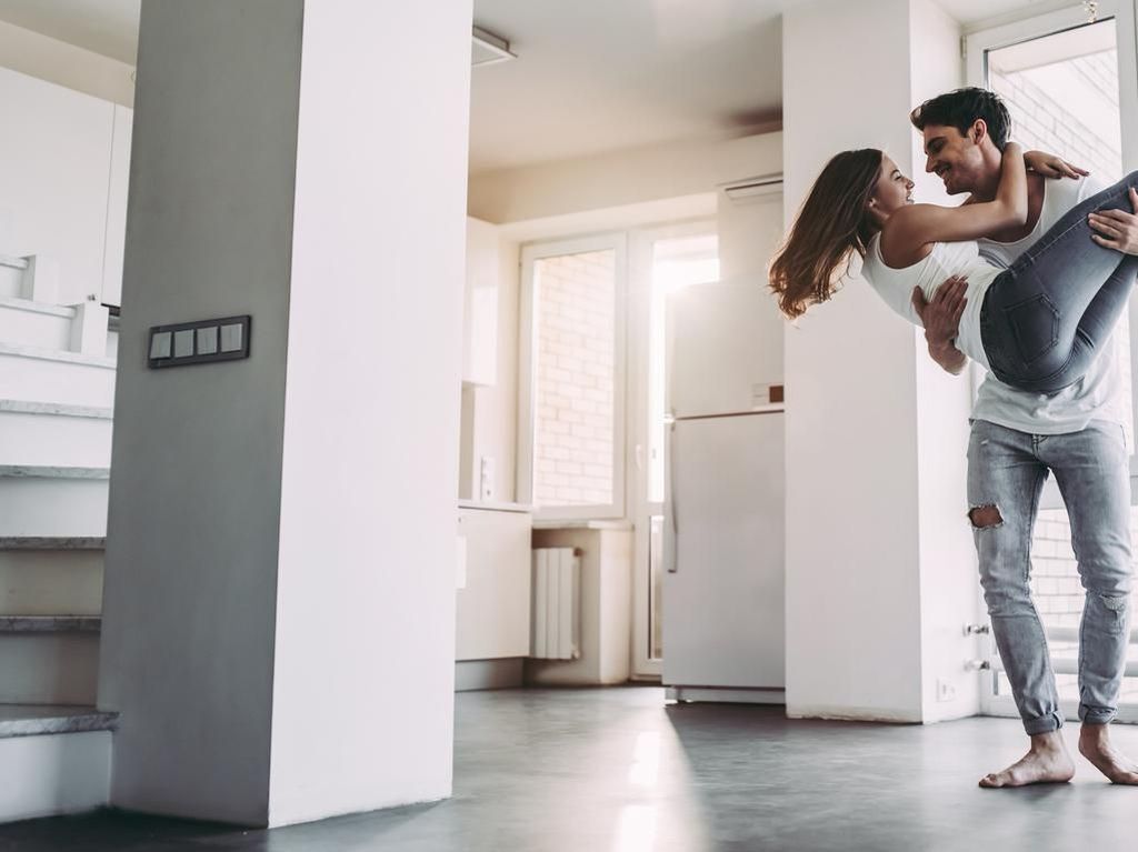 Pilihan Waktu dan Posisi untuk Panaskan Sesi Bercinta di Pagi Hari